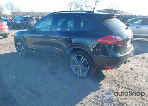 2012 Porsche Cayenne z USA, uszkodzony, nr VIN WP1AA2A28CLA07308